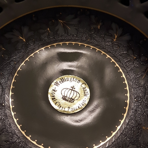 HOST PICK Wellington Castle Royal serving dish - Picture 5 of 8